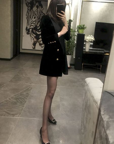 把电击乳夹乖乖戴上被迫调教